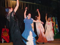 El Ballet Andaluca bailando por Sevillanas